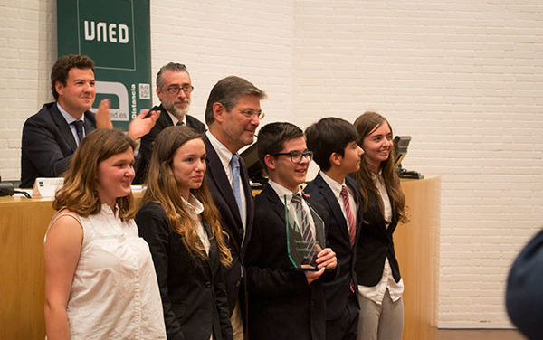 Dos Institutos de Las Rozas ganan el debate UNED-DOCE