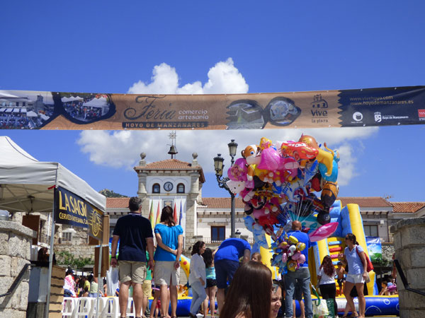 Feria de Artesanía, Comercio y Servicios en Hoyo de Manzanares