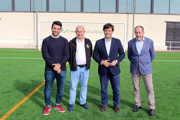 El campo de fútbol El Chopo estrena temporada y césped