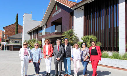 Los escaparate galapagueños lucirán rostros de vecinos que han luchado contra una enfermedad