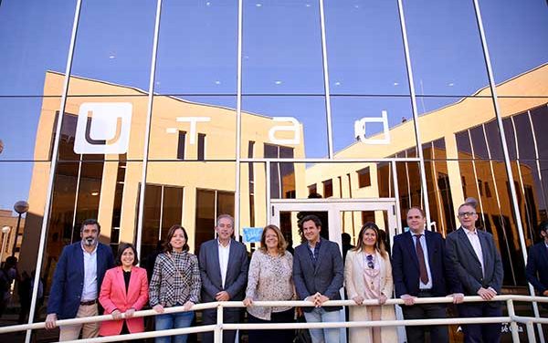 Elvira Rodríguez y José de la Uz visitan la Universidad de Tecnología y Arte Digital U-TAD