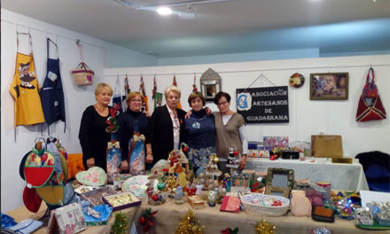 Las artesanas de Guadarrama abren un mercado navideño