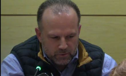 Rechazada la moción de Vox Torrelodones para retirar la placa de Mariano Cuadrado