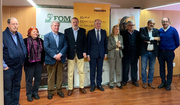 Vargas Llosa gana el premio Francisco Umbral