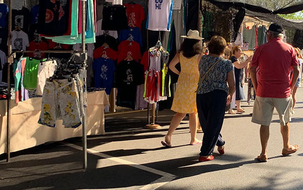 Cuatro grupos de la oposición de Collado Villalba piden que el mercadillo vuelva a la Plaza de los Belgas