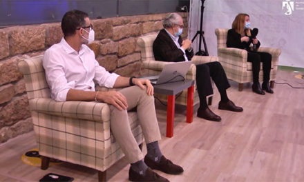 Jóvenes de Torrelodones preguntan a los sanitarios sobre las medidas anti covid
