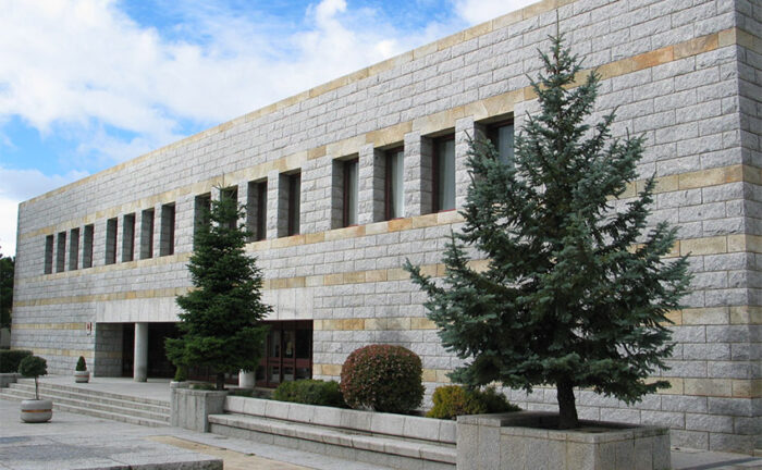 Torrelodones cierra la Casa de Cultura ante las nevadas