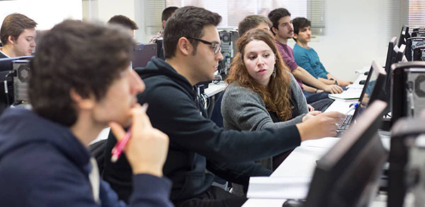 La U-tad ofrece una máster class para analizar la relación de los superhéroes y la física