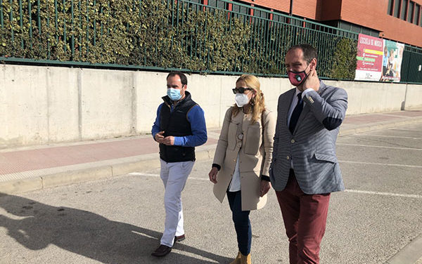 Los alcaldes de Collado Villalba, Guadarrama y Alpedrete visitan el Barrio de Los Negrales