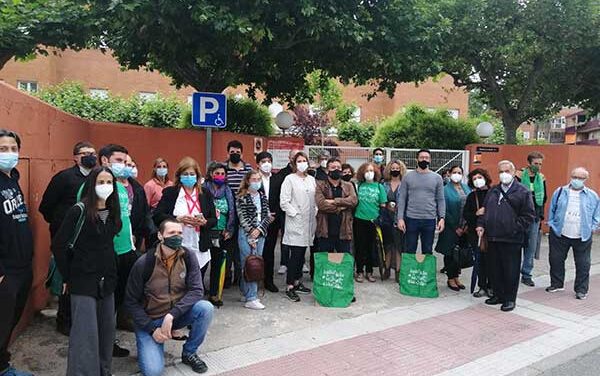 Los socialistas se concentran en Collado Villalba en defensa de la educación pública