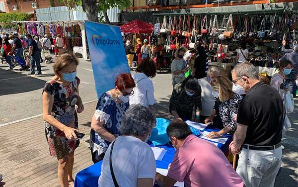 El PP de Collado Villalba recoge más de 100 firmas contra el indulto en una hora
