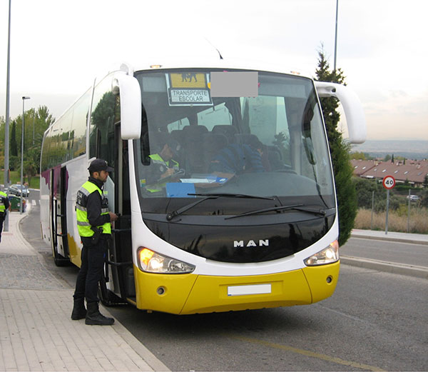 Los autobuses escolares de Las Rozas superan la inspección de la Policía local