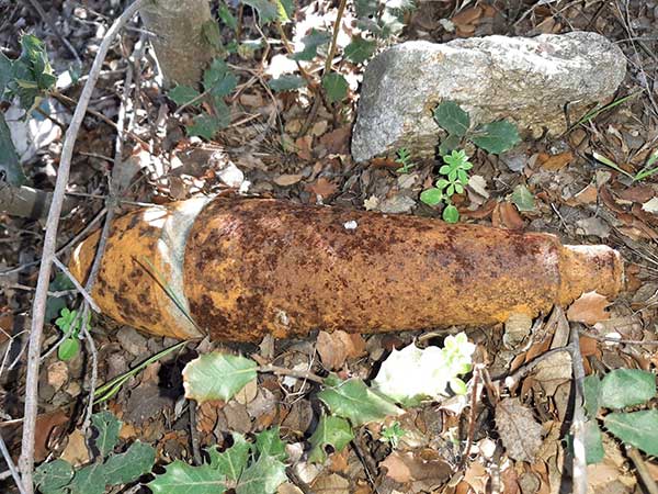 Localizada una granada de la Guerra civil en Arroyo de la Puentecilla de Las Rozas
