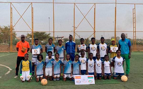 Las equipaciones del CFF Olympia de Las Rozas viajan a Burkina Faso