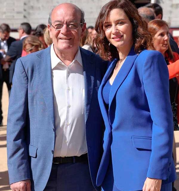 El PP de El Escorial presenta una lista electoral para recuperar la Alcaldía