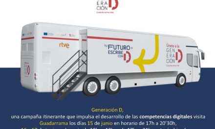 El autobús de la “Generación D” visita Guadarrama para asesorar sobre competencias digitales