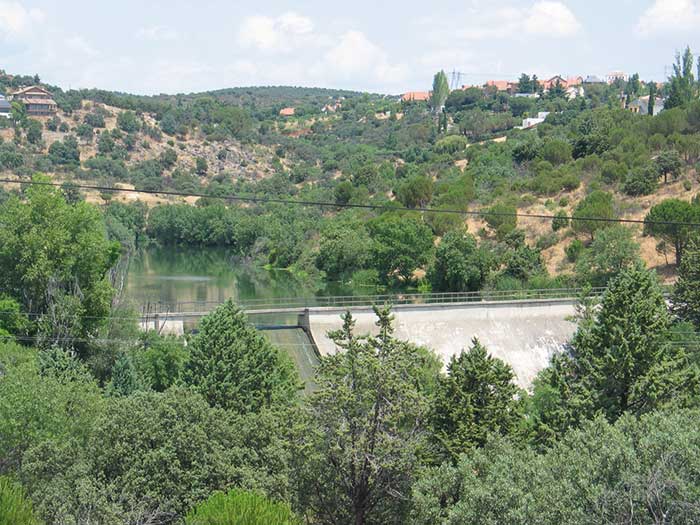 Torrelodones: recogen firmas para evitar el derribo de la presa del embalse de Peñascales