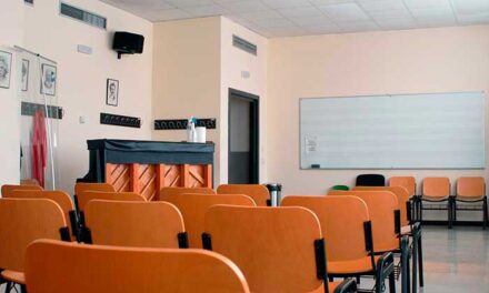 Aula abierta de Las Rozas ofrece cursos de inglés, informática y telefonía o arte