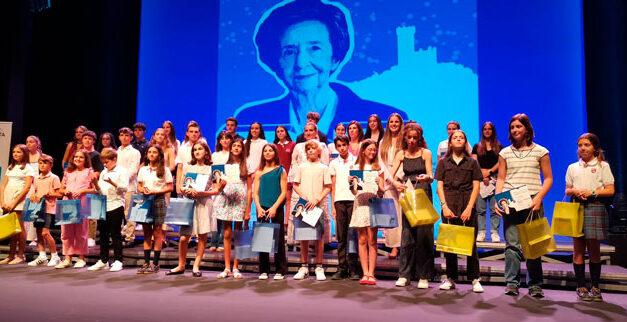36 alumnos de Torrelodones reciben su premio a la excelencia educativa “Margarita Salas”
