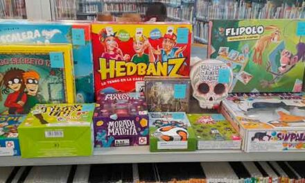 La biblioteca de Guadarrama estrena el préstamo de Juegos de Mesa por el Día del Libro