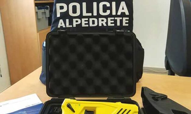 La Policía local de Alpedrete incorpora al servicio el dispositivo TASER