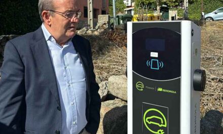 El Escorial instala puntos de recarga para vehículos eléctricos en el Peralejo, Los Arroyos y el Polideportivo