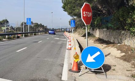 Demarcación de carreteras instala barreras de hormigón en La Berzosilla (Torrelodones)