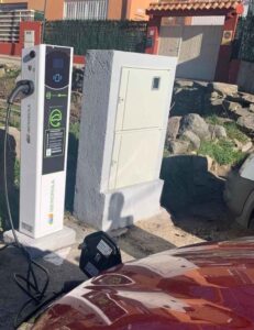 Tres nuevos puntos de recarga eléctrica en El Escorial