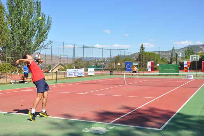 Robledo de Chavela celebra la vigesimoquinta edición de su torneo de tenis