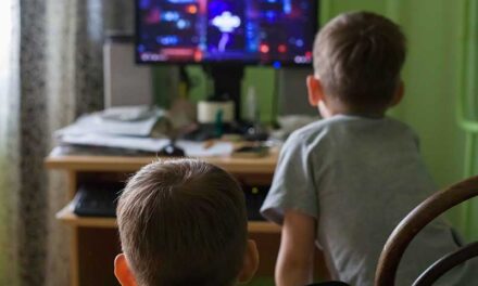 La Escuela de familias de San Lorenzo se ocupa del consumo de pornografía por menores