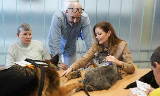 Ana Dávila visita el Centro de Atención a Personas con Discapacidad Intelectual de Majadahonda