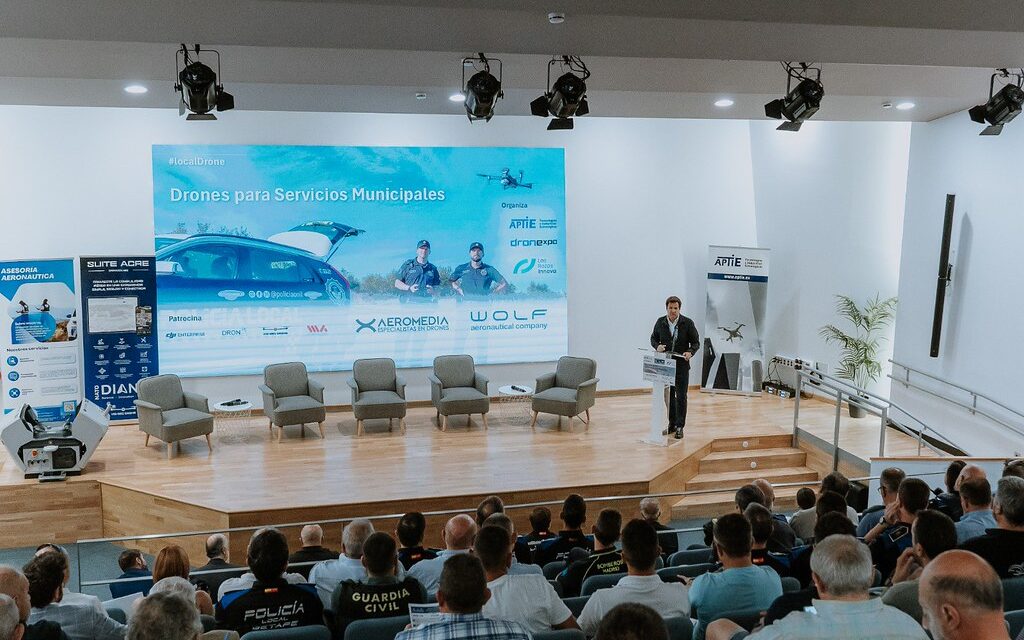 Las Rozas acoge una jornada sobre el uso de drones en servicios municipales