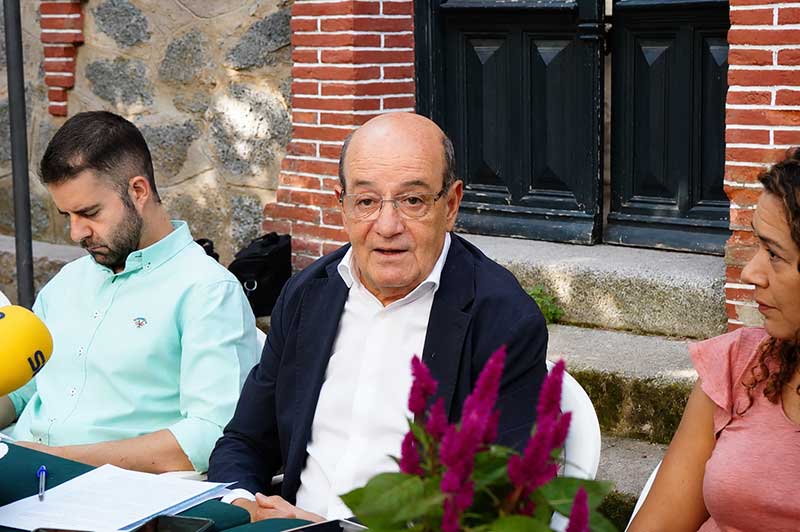 El Escorial presenta su balance de tres años de gestión con 9 millones en reurbanización, más policías y mejoras en educación y servicios