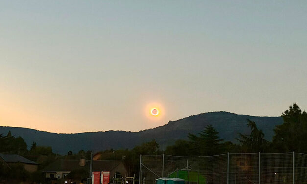 Los Molinos reúne a más de 1.200 personas para disfrutar del eclipse solar en una jornada histórica con telescopios y el concierto de Strad
