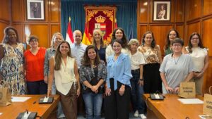 Diez vecinas de San Lorenzo de El Escorial finalizan el Programa de Empleo-Formación con certificado profesional en el ayuntamiento