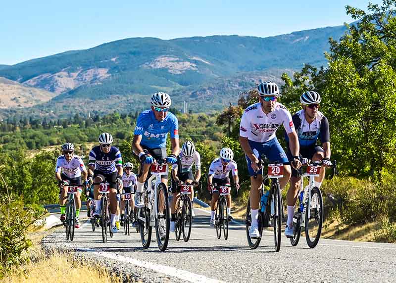 La VI Xcorial Xtreme reúne a 116 cicloturistas en una exigente jornada de 115 km por la Sierra de Guadarrama