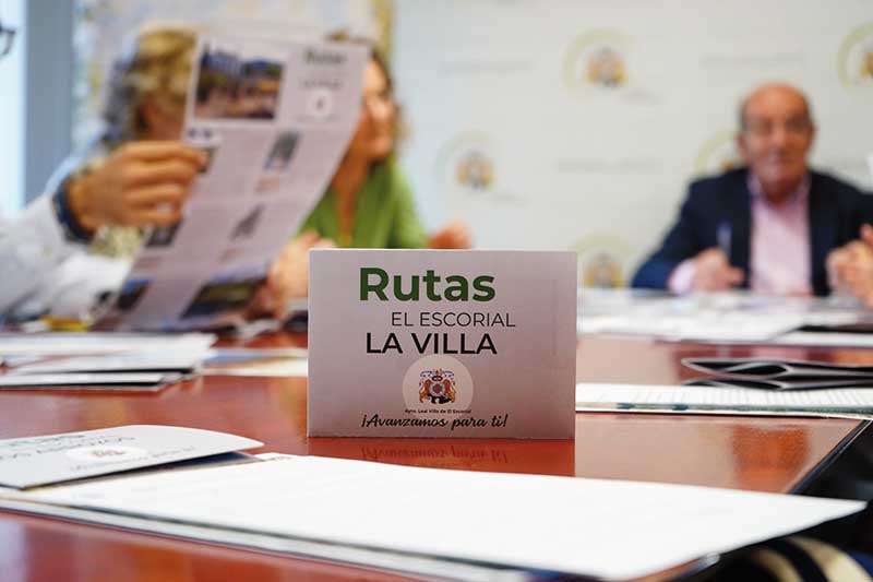 El Escorial lanza 18 rutas de senderismo gratuitas para descubrir el municipio caminando entre octubre y junio