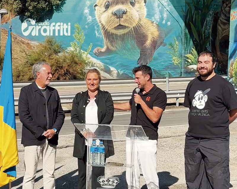 Un mural de arte urbano transforma los arcos bajo la A-6 en Torrelodones