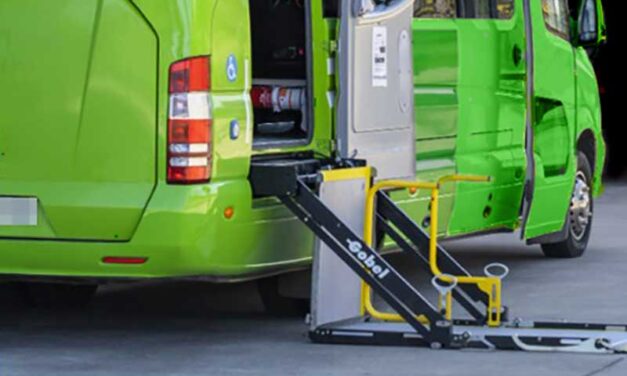 Torrelodones pondrá un autobús adaptado para que las personas con movilidad reducida vayan a votar
