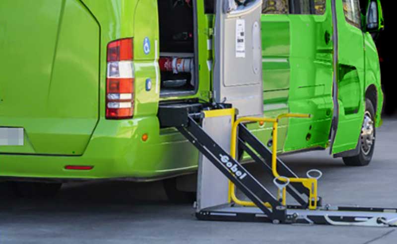 Torrelodones pondrá un autobús adaptado para que las personas con movilidad reducida vayan a votar