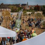 Las Rozas planta 2.000 ejemplares autóctonos con más de 3.000 vecinos en la Gran Plantación Familiar